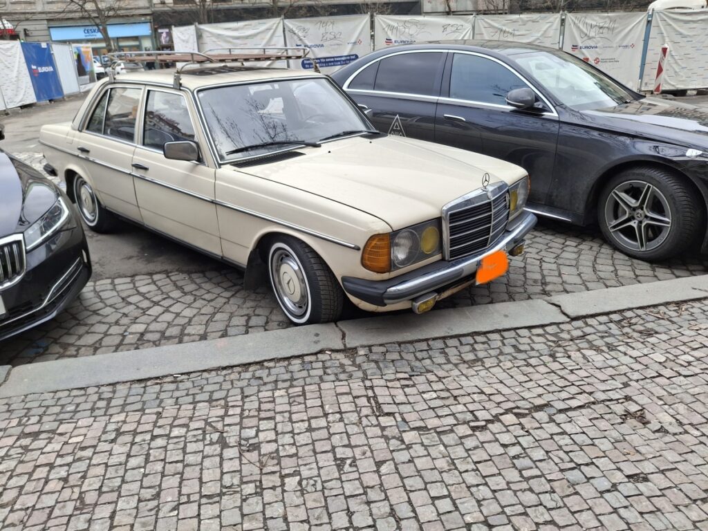 Zajímavé piáno na Václaváku