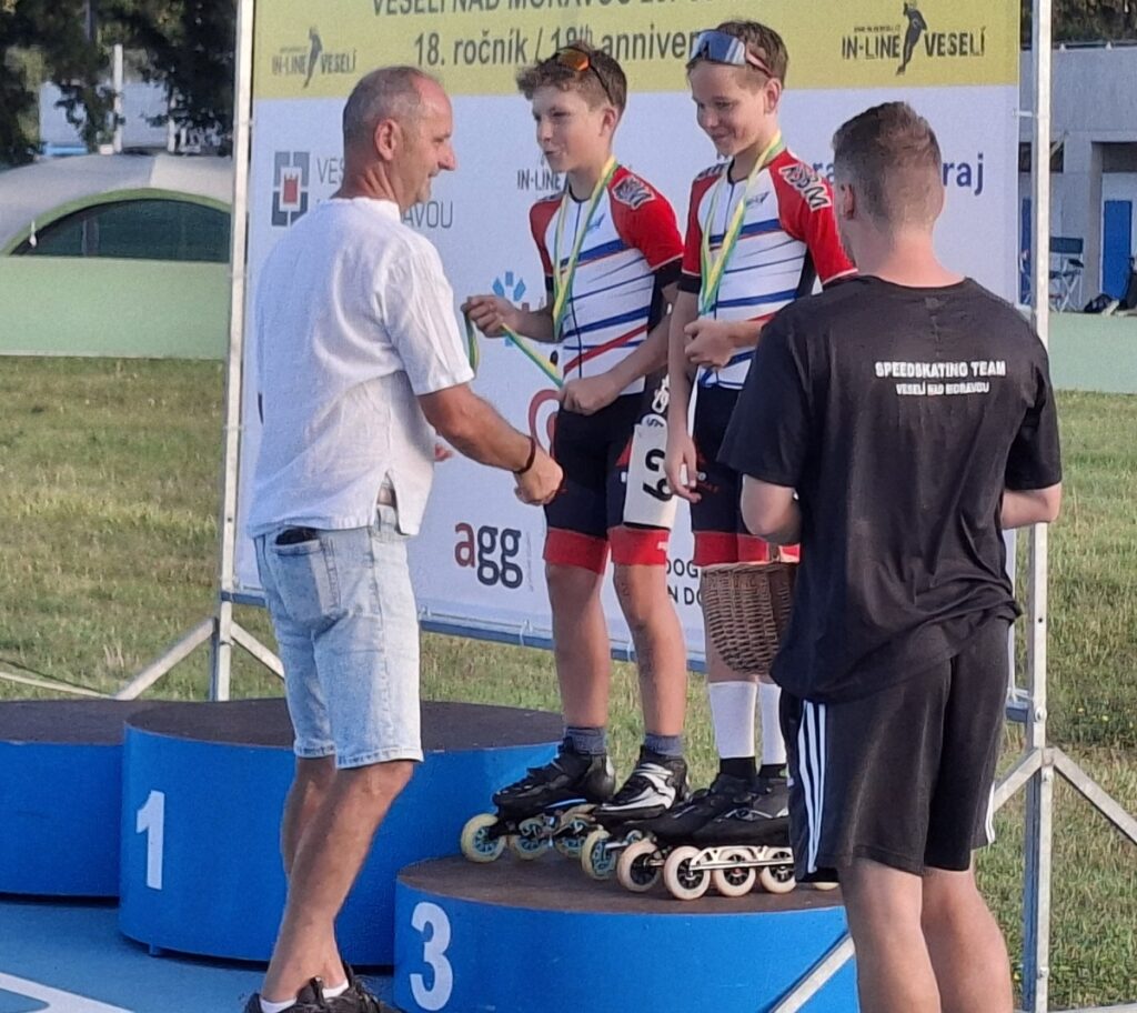 Veselské inline závody a večer u cimbálu